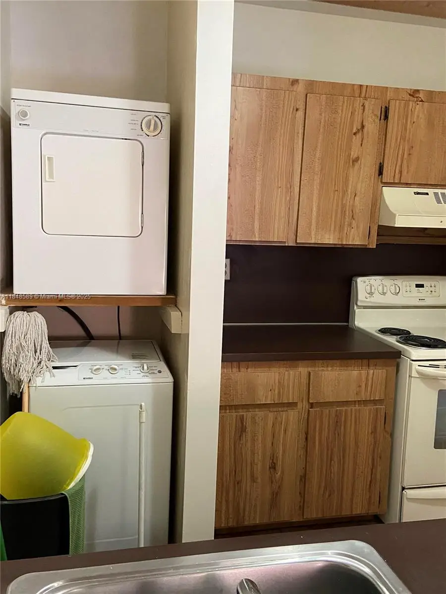 440 E 23rd St #1416, Hialeah, FL 33013 - Image #3