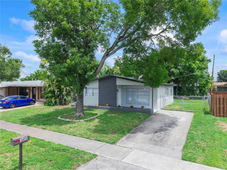 9731 NW 24th Pl, Sunrise, FL 33322 - #2