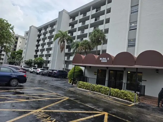 5900 NW 44th St #701, Lauderhill, FL 33319 - #3