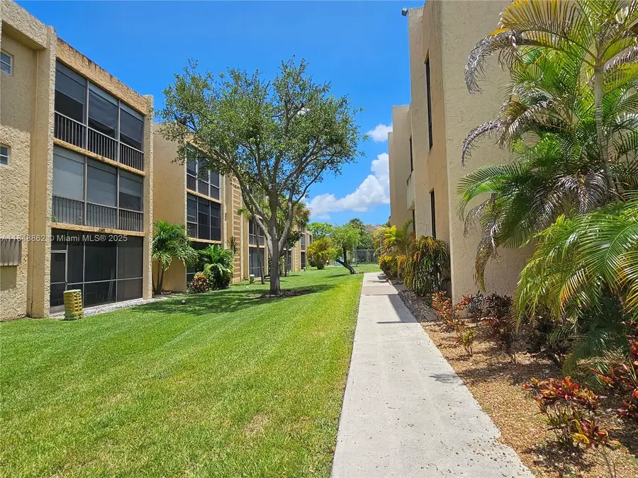 8415 SW 107th Ave #219W, Miami, FL 33173 - Image #3