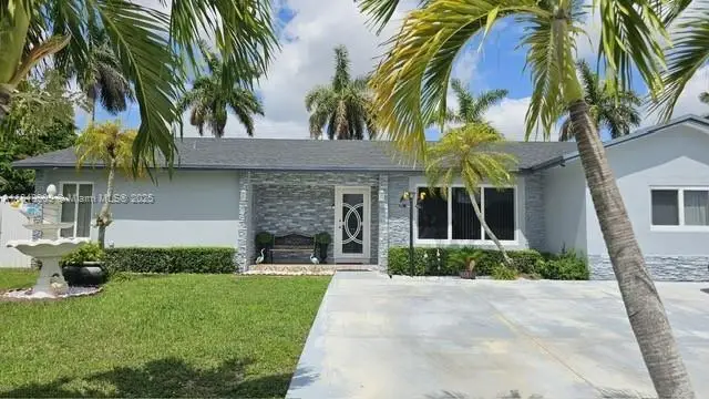 16402 SW 111th Ave, Miami, FL 33157 - Image #3