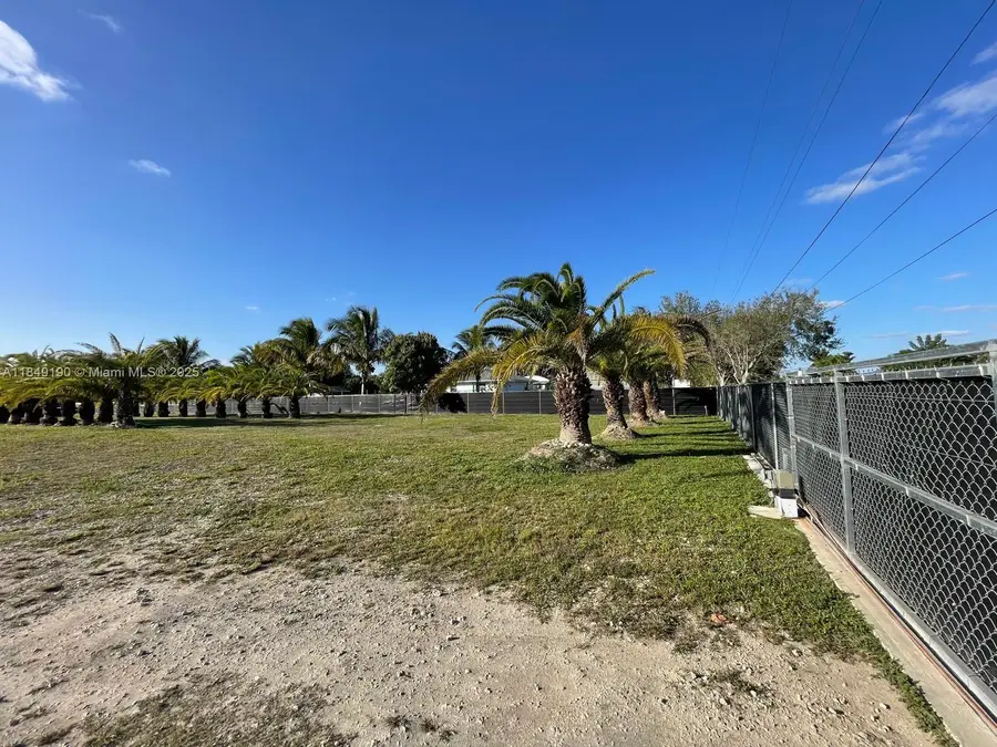 31750 SW 207 Ave, Homestead, FL 33030 - Image #2