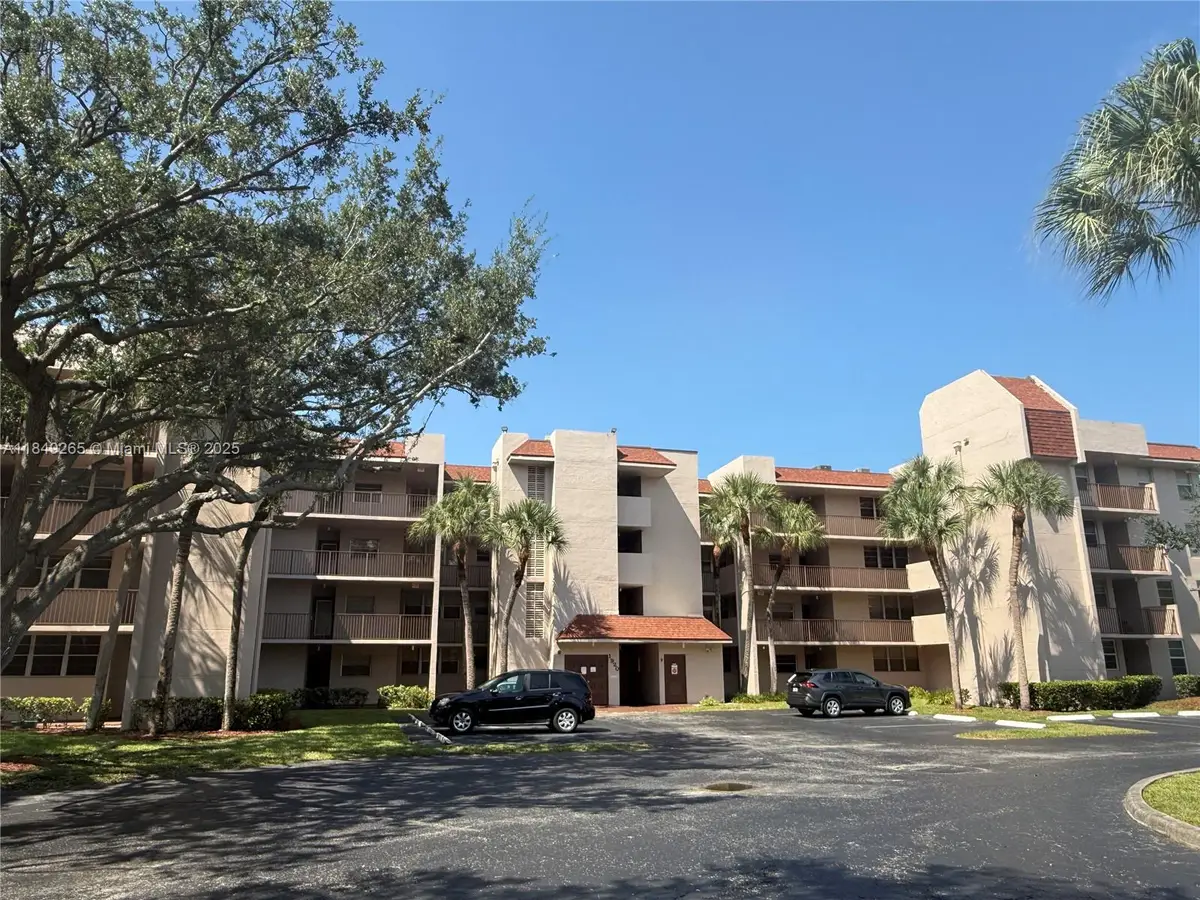 1920 Sabal Palm Dr #201, Davie, FL 33324 - Image #1