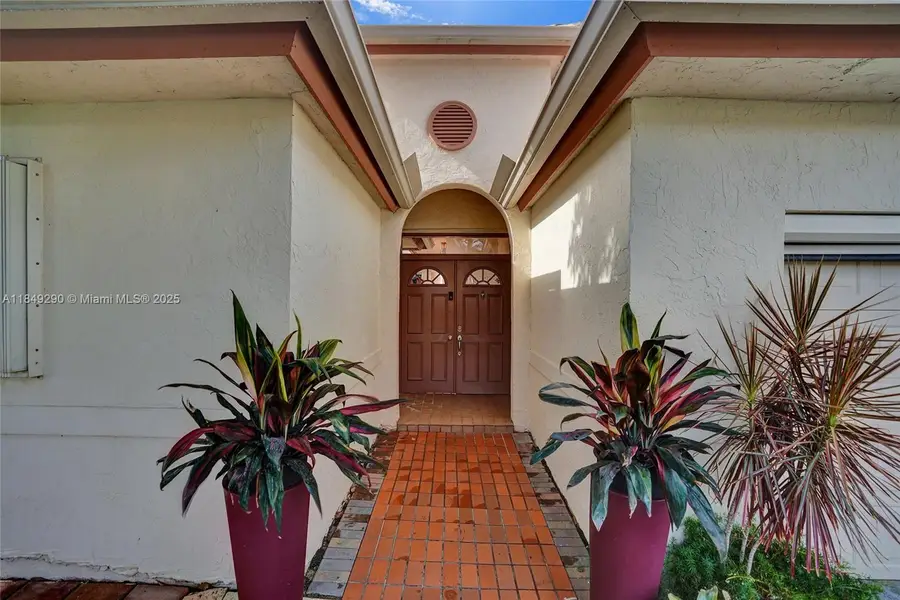 212 Citrus Trl, Boynton Beach, FL 33436 - Image #2