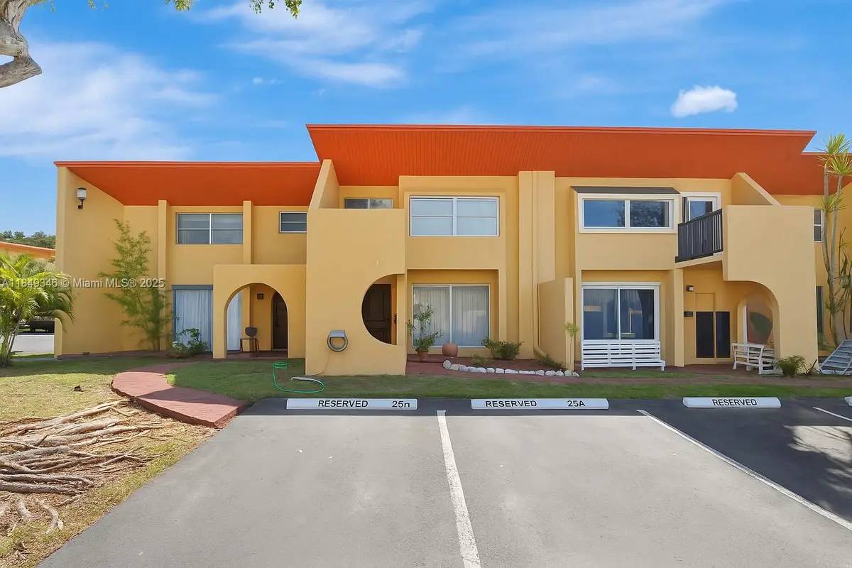 13731 SW 84th St #B, Miami, FL 33183 - Image #1
