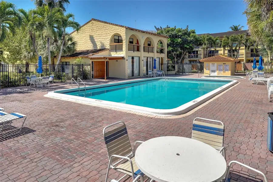 7777 Grande St, Sunrise, FL 33351 - Image #2