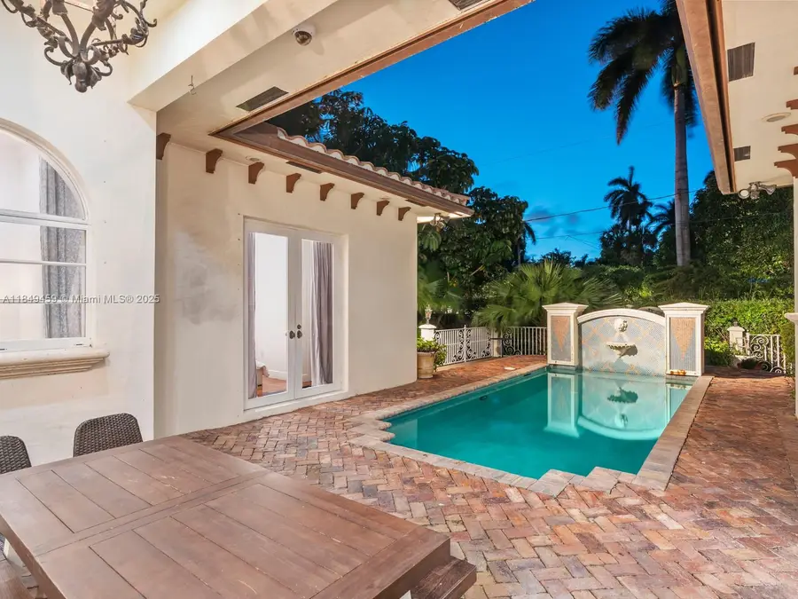 1223 Jackson St, Hollywood, FL 33019 - Image #2