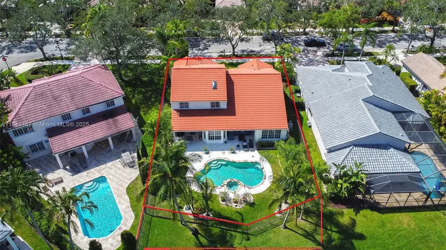 2613 Oakbrook Dr, Weston, FL 33332 - Image #3