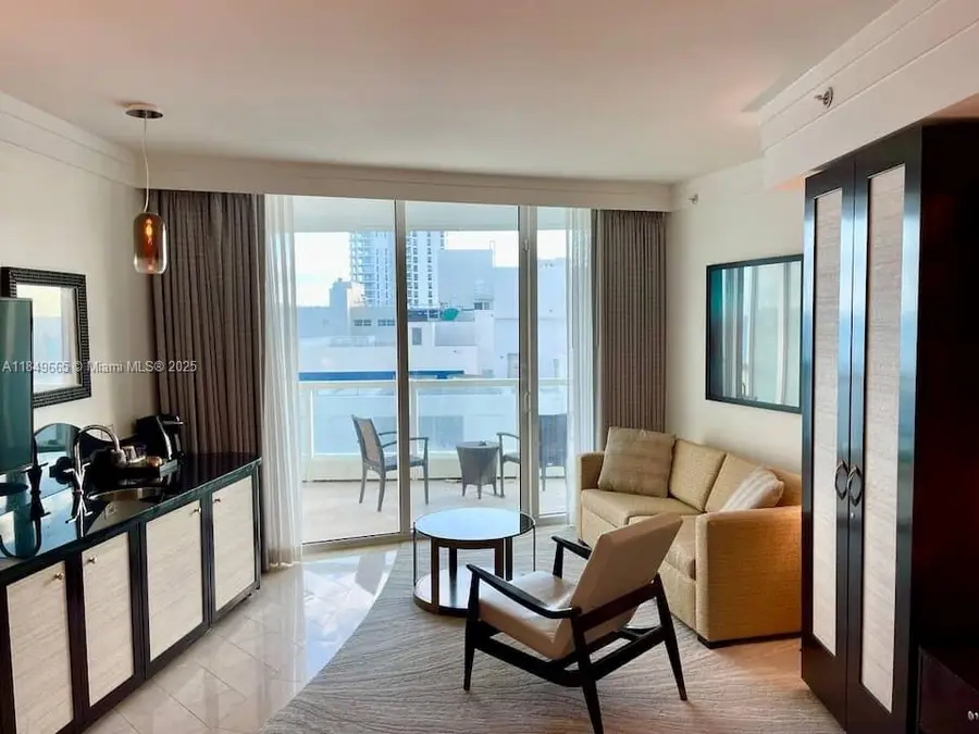 4391 Collins Ave #918, Miami Beach, FL 33140 - Image #3