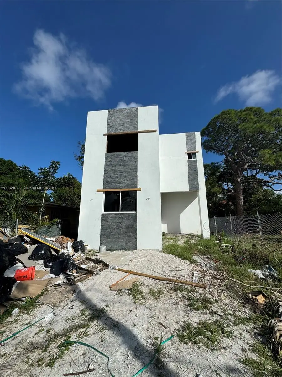 518 NW 13th Ave, Fort Lauderdale, FL 33311 - Image #2