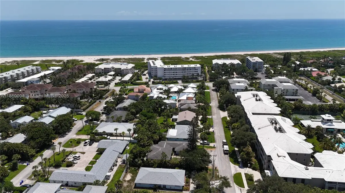 915-917 Turtle Cove Ln, Vero Beach, FL 32963 - Image #1