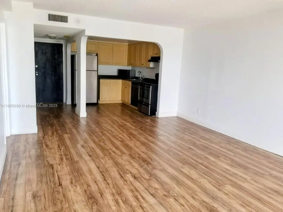 13499 Biscayne Blvd #612, North Miami, FL 33181 - Image #3