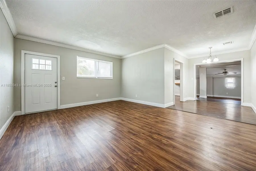 7331 Cleveland St, Hollywood, FL 33024 - Image #2