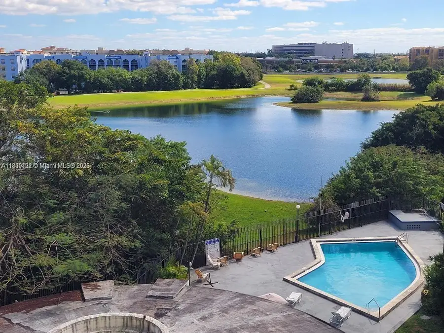 9682 Fontainebleau Blvd #401, Miami, FL 33172 - Image #2