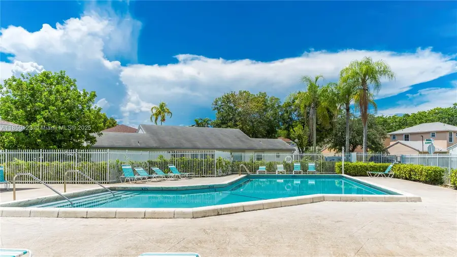 301 NW 207th Ave, Pembroke Pines, FL 33029 - Image #3