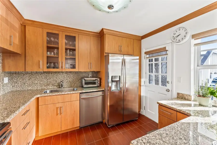 18555 NE 14th Ave #613, Miami, FL 33179 - Image #3