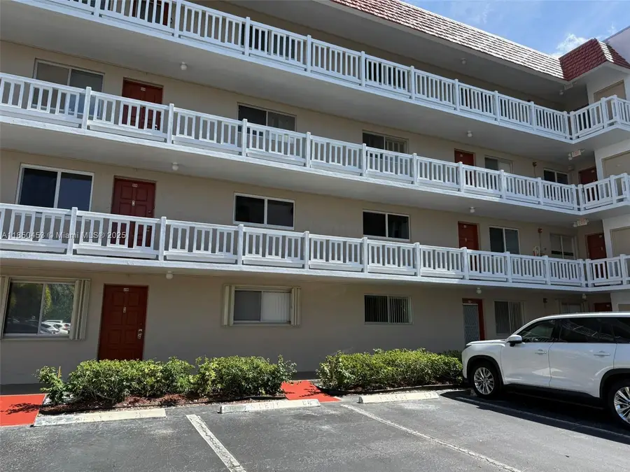 3581 Inverrary Dr #108, Lauderhill, FL 33319 - Image #3