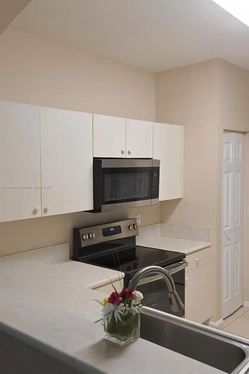 6939 Blue Skies Dr, Lake Worth, FL 33463 - Image #2