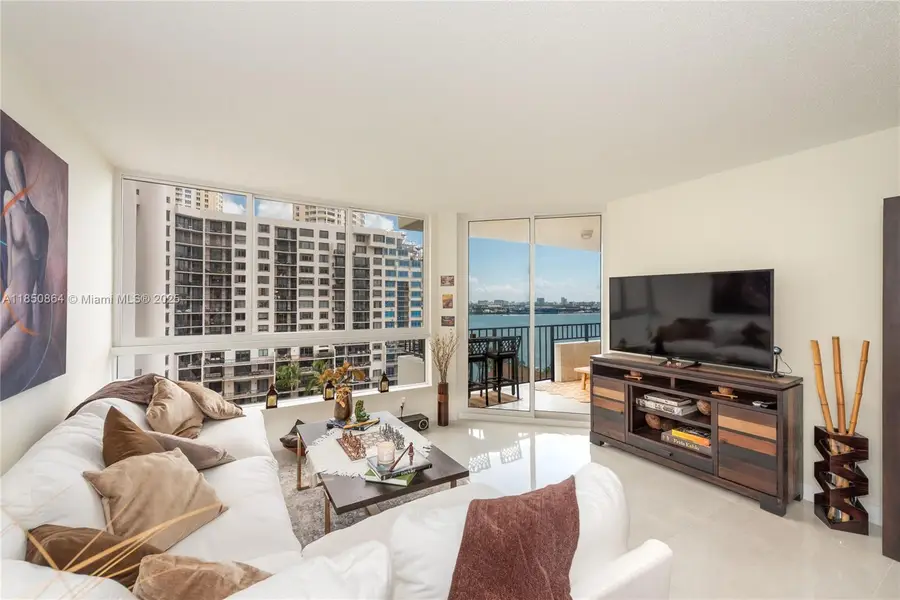 520 Brickell Key Dr #A1102, Miami, FL 33131 - Image #3