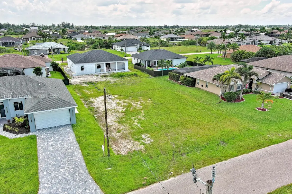 1025 NW 35th Place, Cape Coral, FL 33993 - Image #1