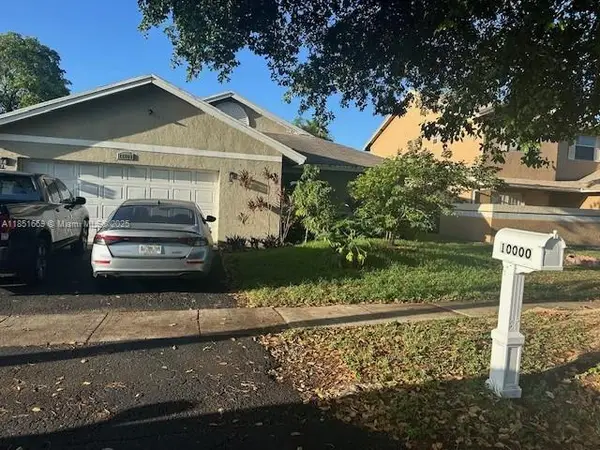 10000 SW 9th Ct, Pembroke Pines, FL 33025