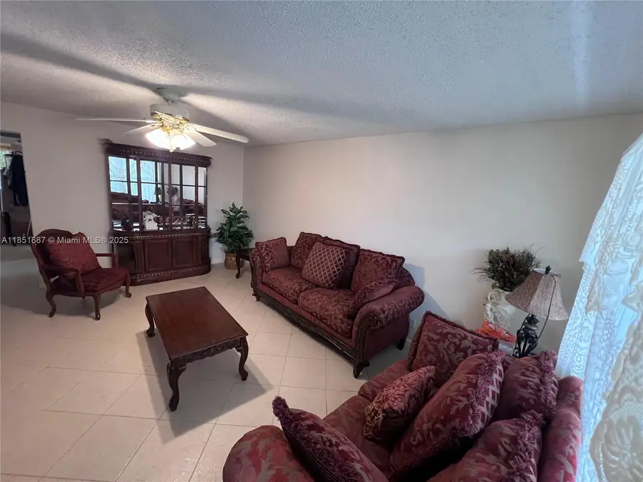 240 Northampton L #240, West Palm Beach, FL 33417 - Image #2