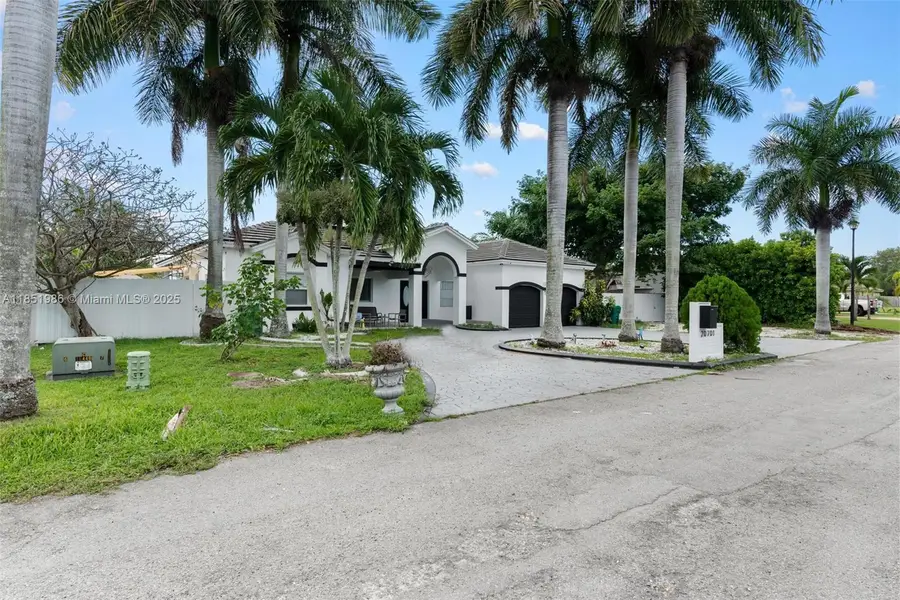 20701 SW 132nd Ct, Miami, FL 33177 - Image #2