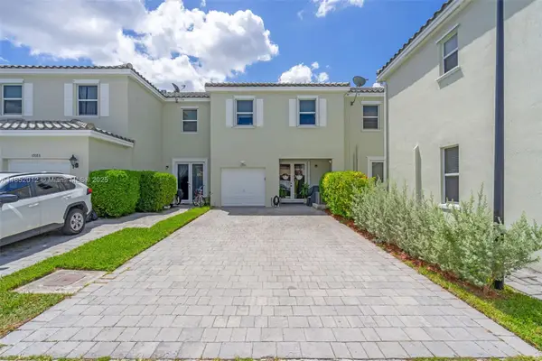 17075 SW 93rd St, Miami, FL 33196