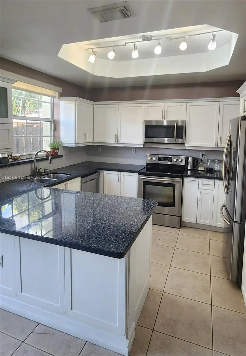 20732 SW 80th Ct, Cutler Bay, FL 33189 - Image #2