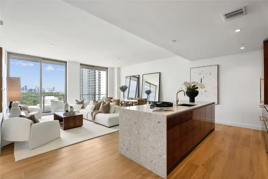 2678 Tigertail Ave #1202, Miami, FL 33133 - Image #3