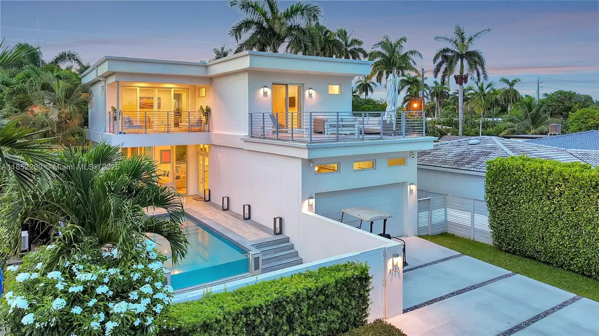 1243 Washington St, Hollywood, FL 33019 - Image #1