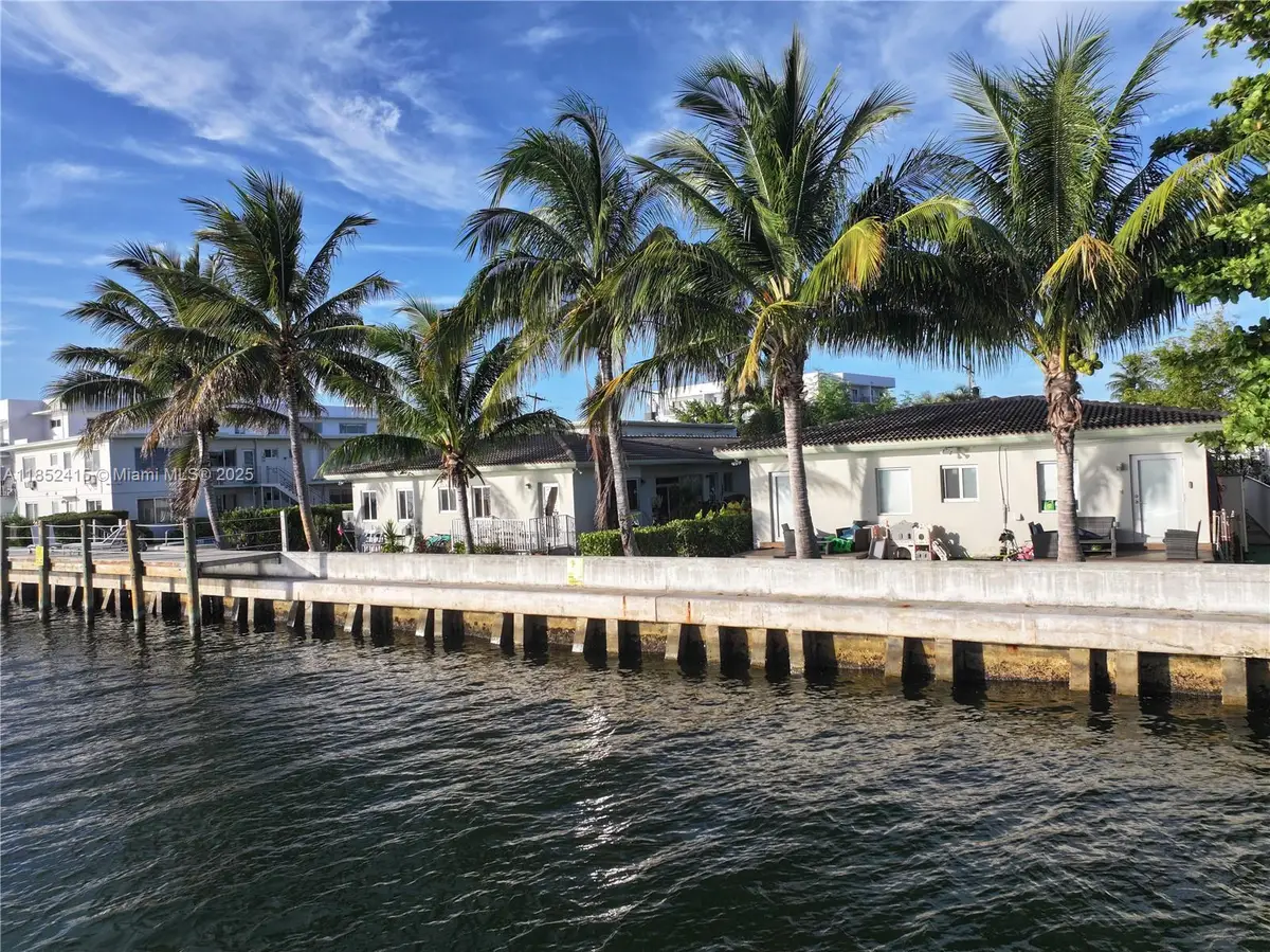 2200 Bay Dr #3, Miami Beach, FL 33141 - Image #1