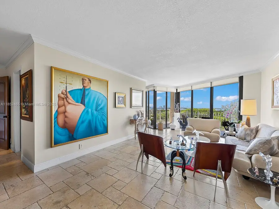 1000 Quayside Ter #706, Miami, FL 33138 - Image #2