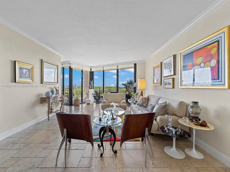 1000 Quayside Ter #706, Miami, FL 33138 - Image #3