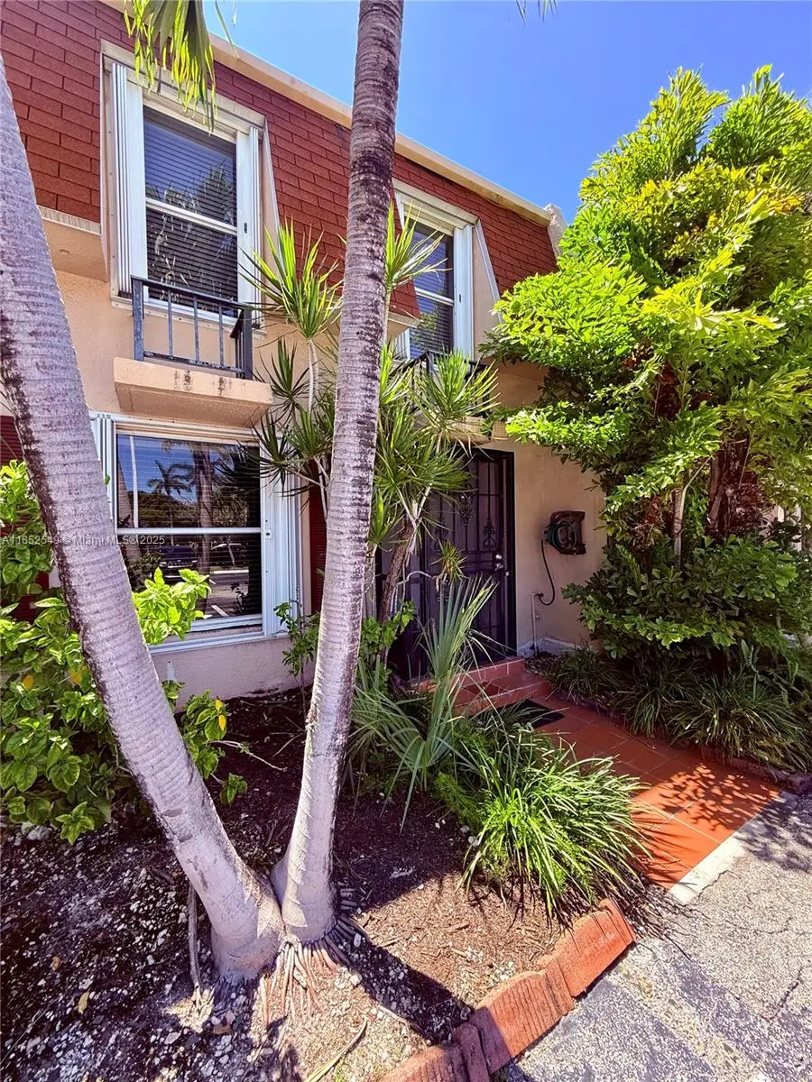 1001 Three Islands Blvd #34, Hallandale Beach, FL 33009 - Image #2