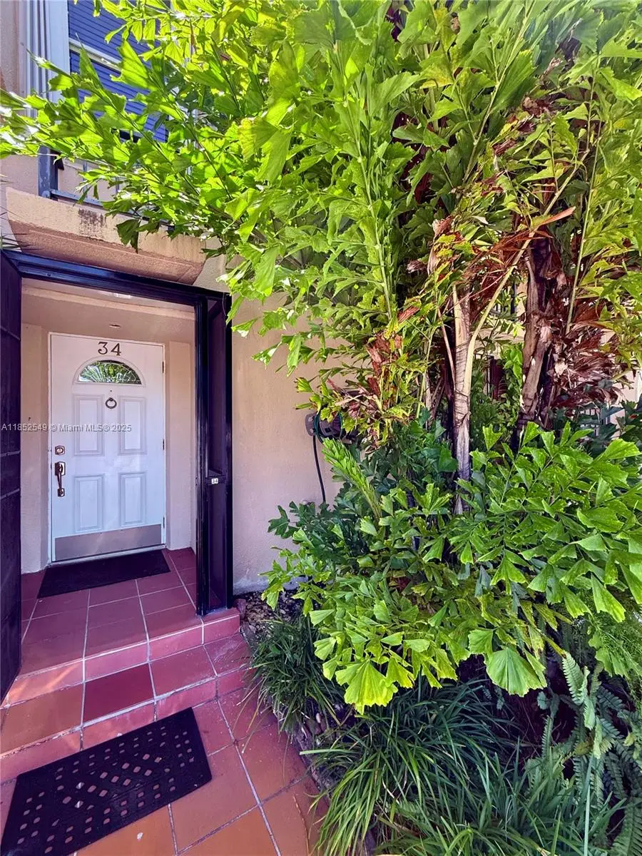 1001 Three Islands Blvd #34, Hallandale Beach, FL 33009 - Image #3