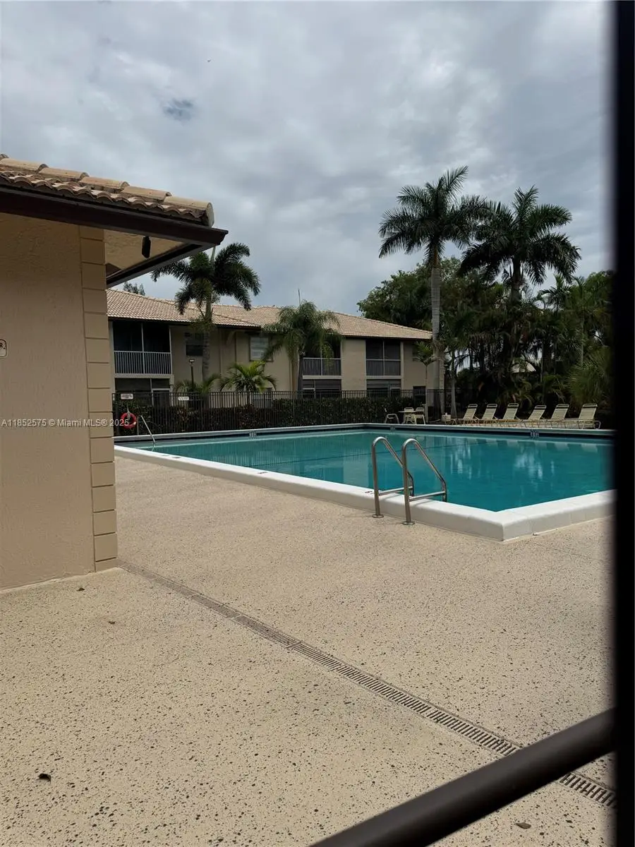 5580 Lakeside Dr #205, Margate, FL 33063 - Image #3