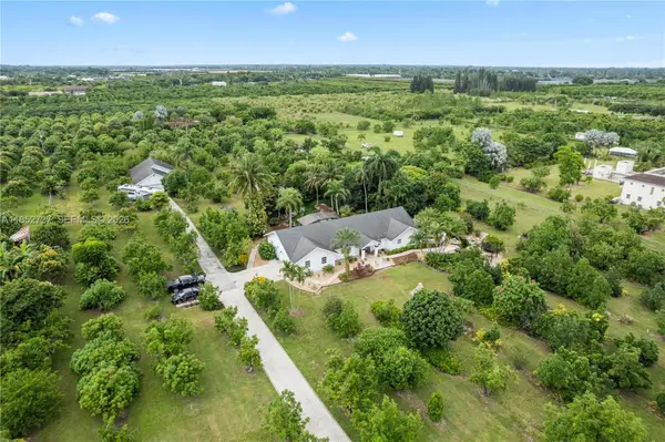 27800 SW 182nd Ave, Homestead, FL 33031