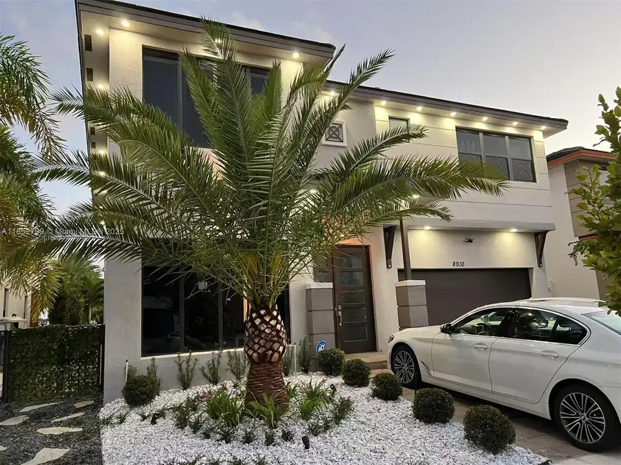 8910 NW 160th Ter, Miami Lakes, FL 33018 - Image #2