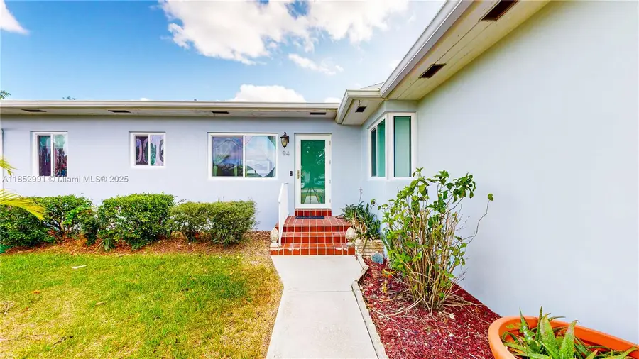 94 NE 17th St, Homestead, FL 33030 - Image #3