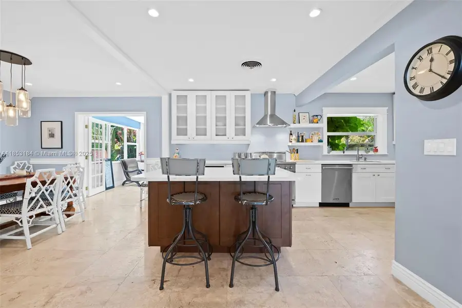 608 NW 25th St, Wilton Manors, FL 33311 - Image #3