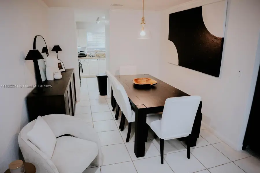 14064 S Forest Oak Cir, Davie, FL 33325 - Image #3