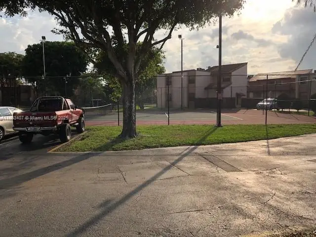 425 W Park Dr #12, Miami, FL 33172 - Image #1