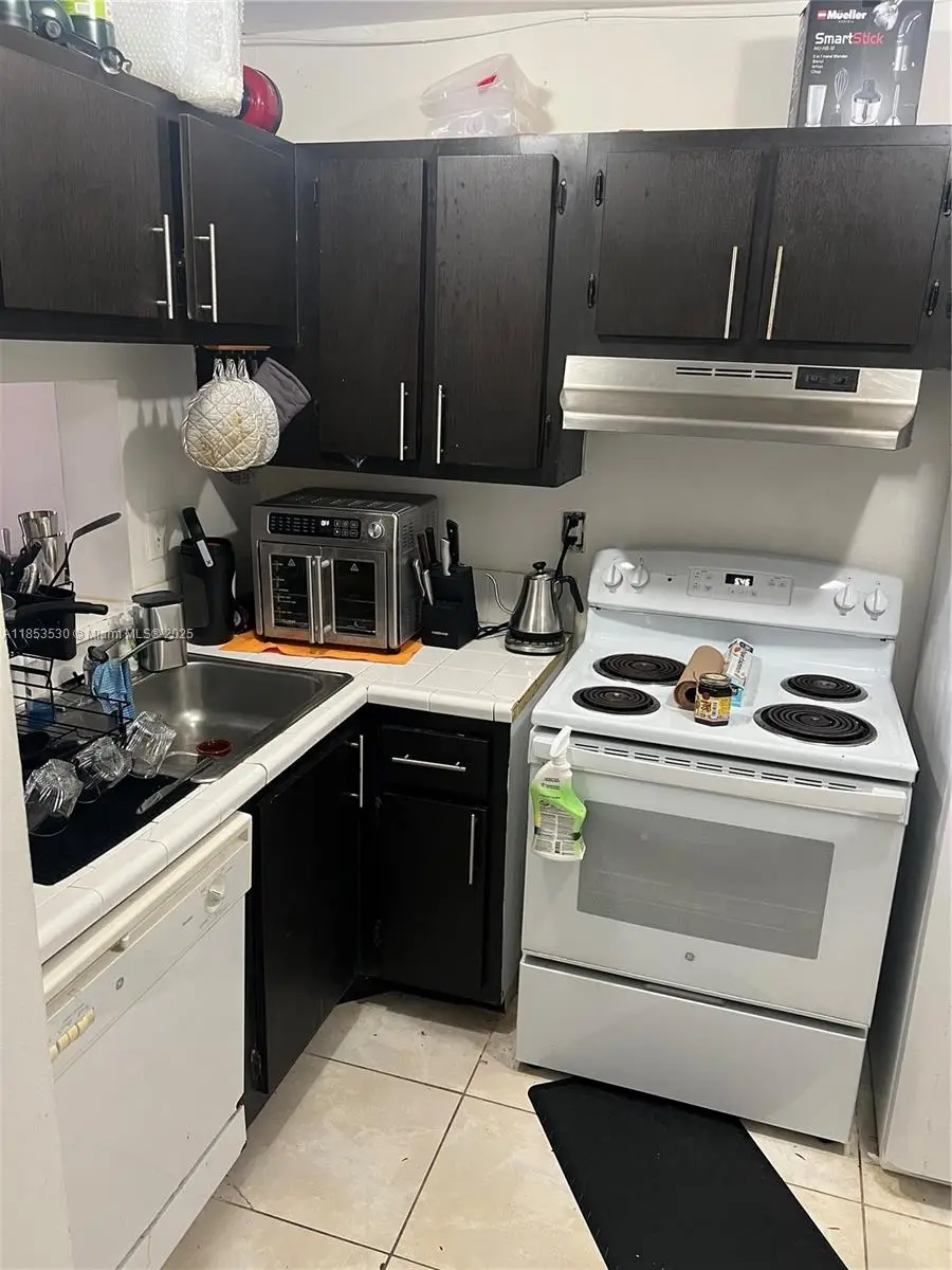 486 NW 165th St Rd #B503, Miami, FL 33169 - Image #2