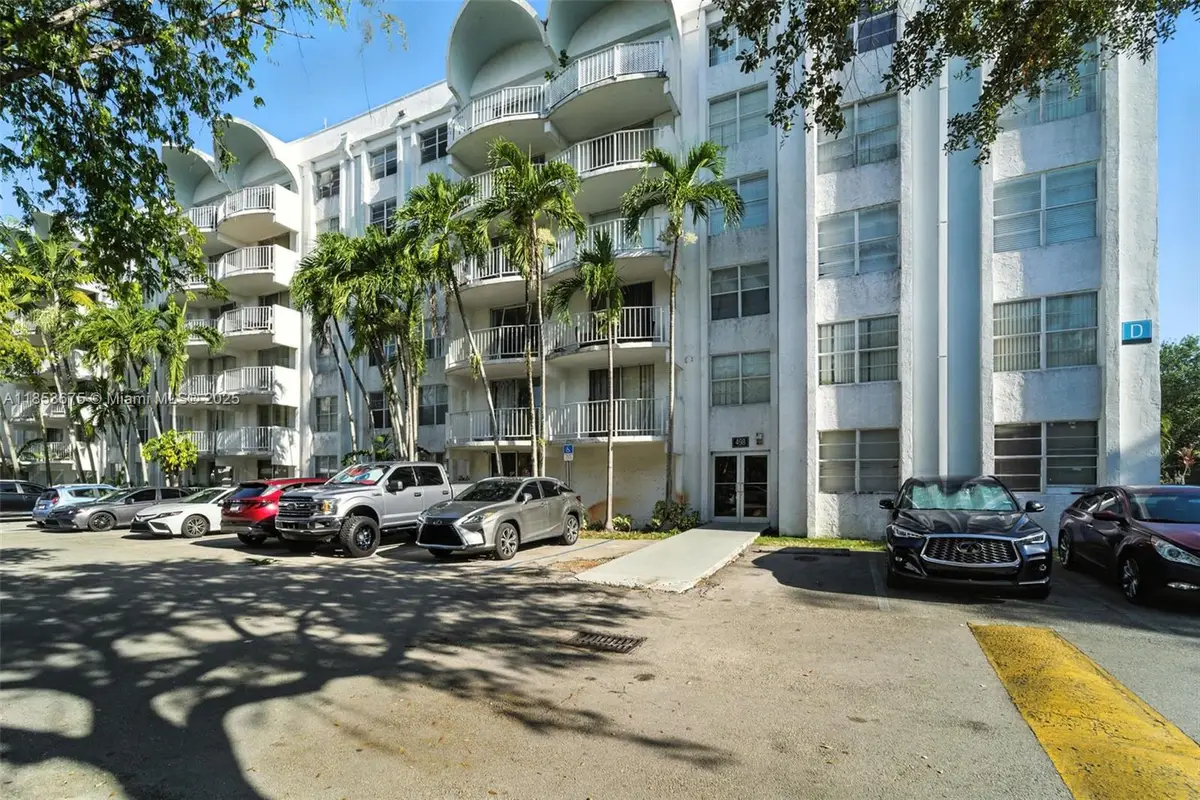 496 NW 165th St Rd #D-211, Miami, FL 33169 - Image #1