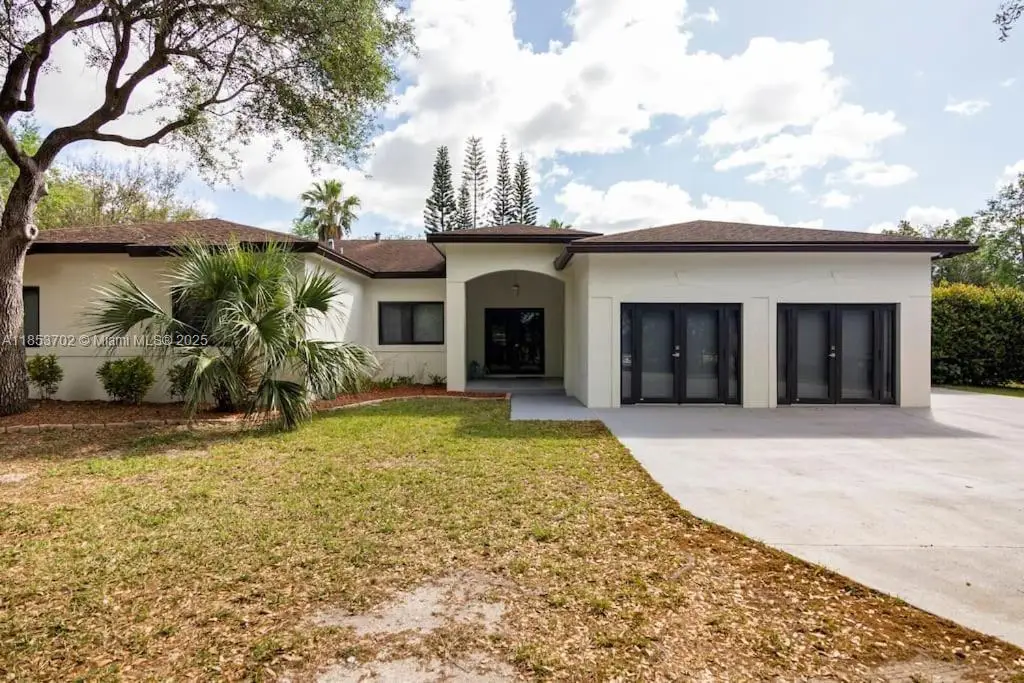 26363 SW 152nd Ave, Homestead, FL 33032 - Image #1