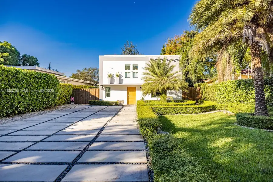 275 NE 89th St, El Portal, FL 33138 - Image #2