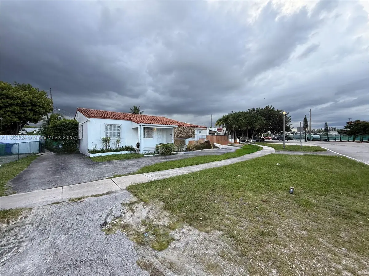 110 Flagami Blvd, Miami, FL 33144 - Image #1
