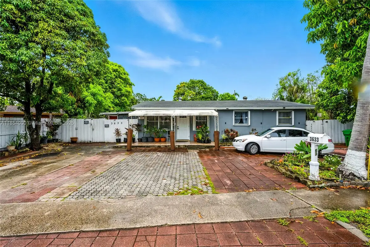 3633 SW 17th St, Fort Lauderdale, FL 33312 - Image #1