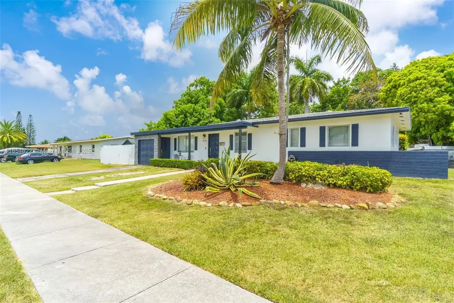 9435 SW 181st Ter, Palmetto Bay, FL 33157 - Image #2